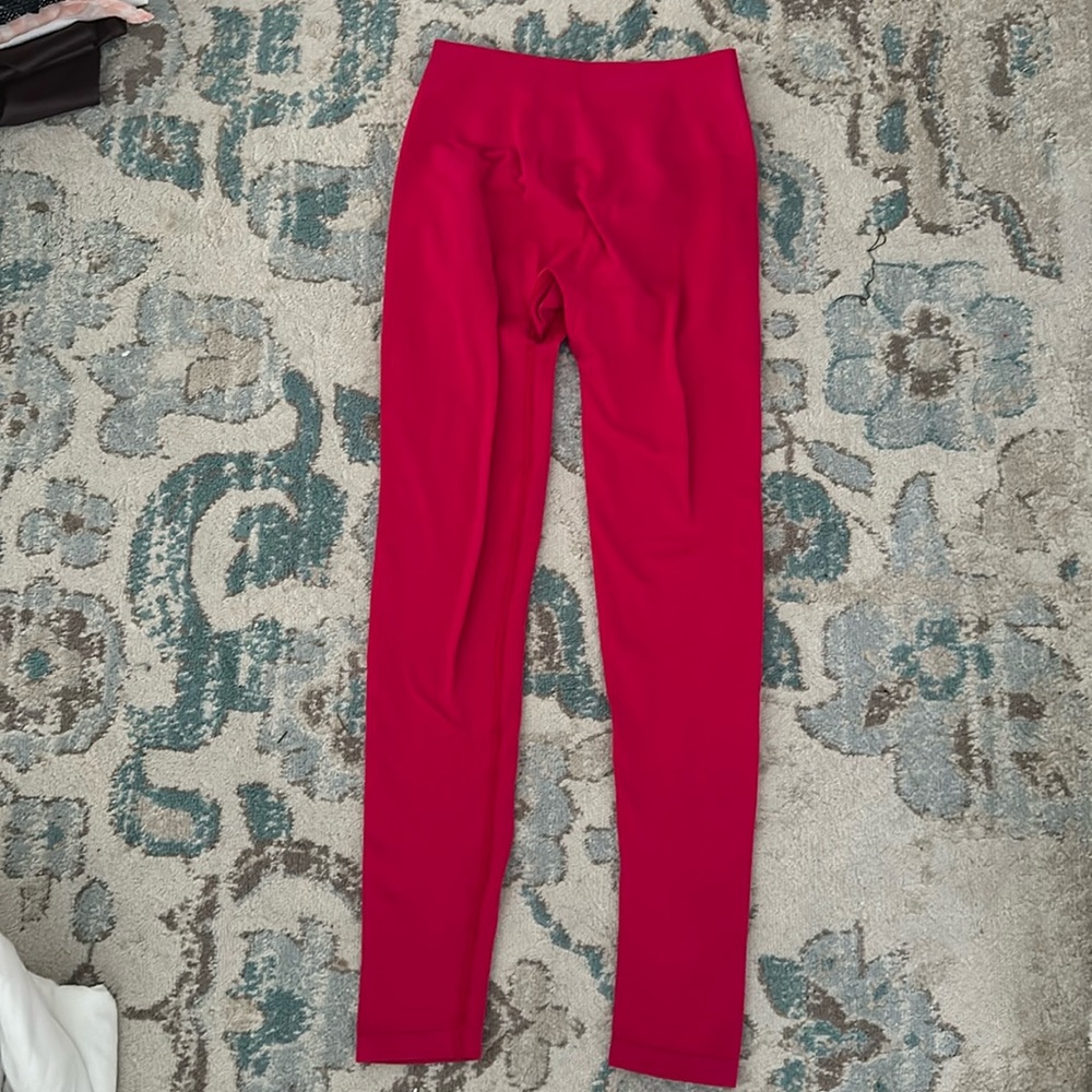 Alphalete pink leggings